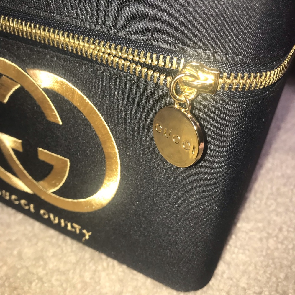 Gucci Guilty - black case with gold zipper